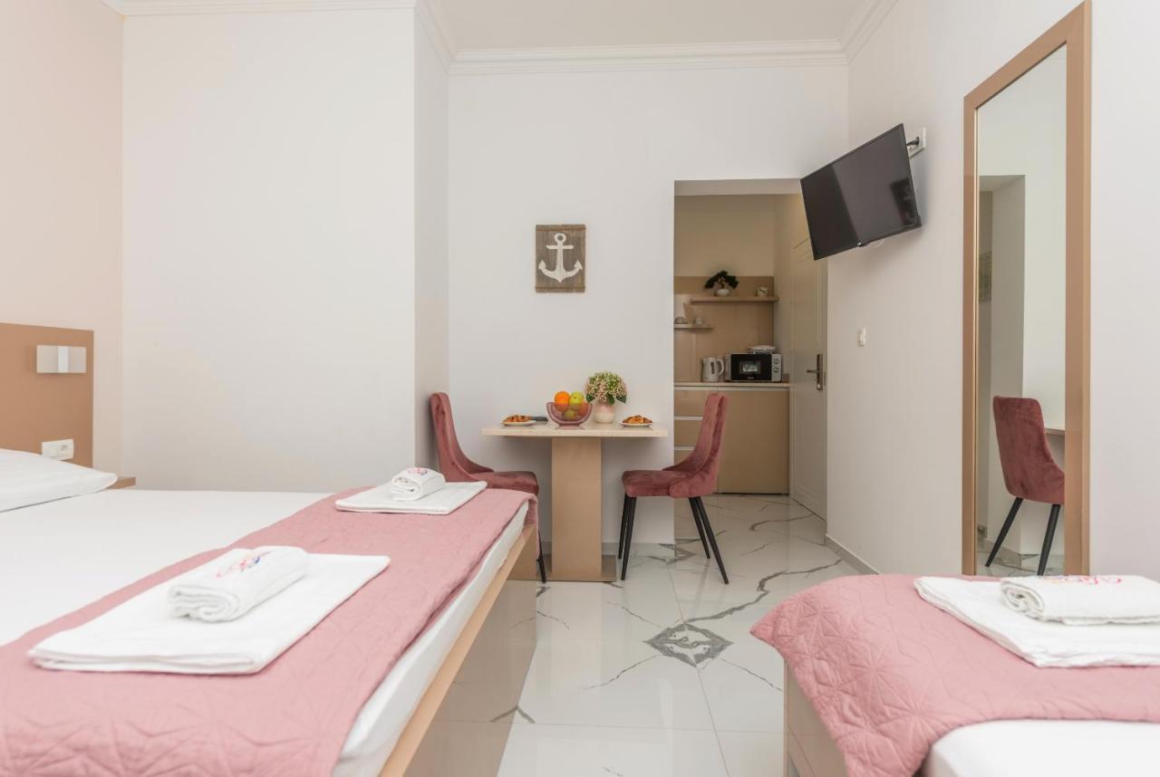 Guest house Bozica - Sea View Stone With Free Parking Makarska