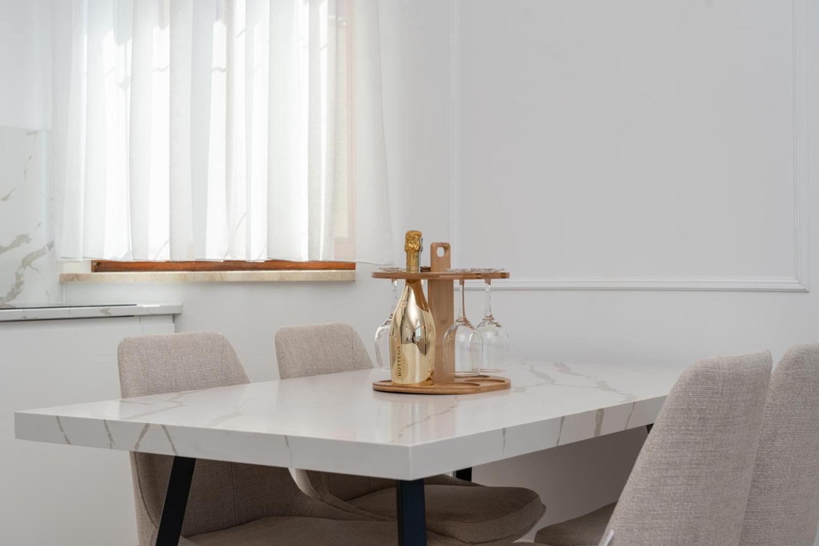 Bozica - Sea View Stone With Free Parking * Makarska
