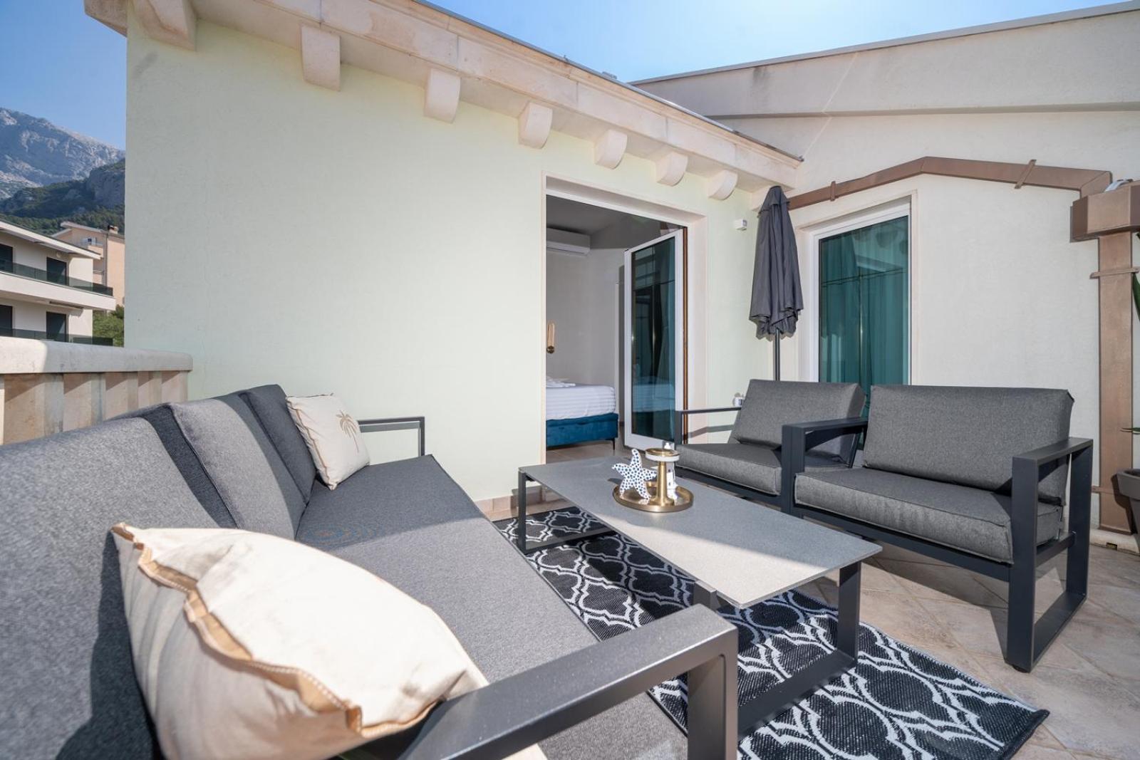 Bozica - Sea View Stone With Free Parking Makarska